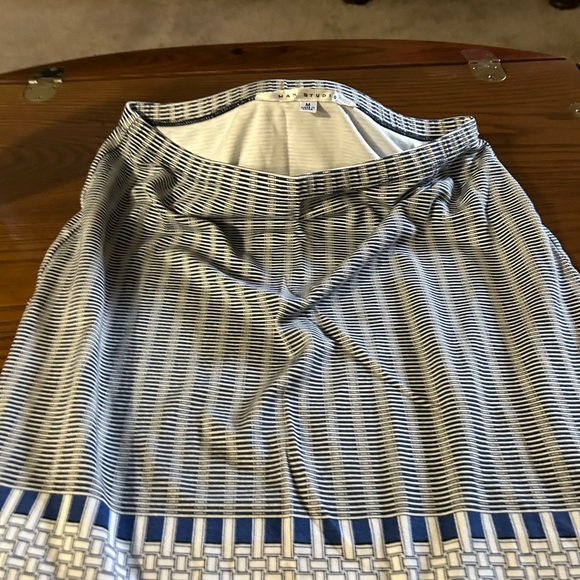 Skirt Medium Max Studio skirt—SEXXXy - Picture 4 of 5